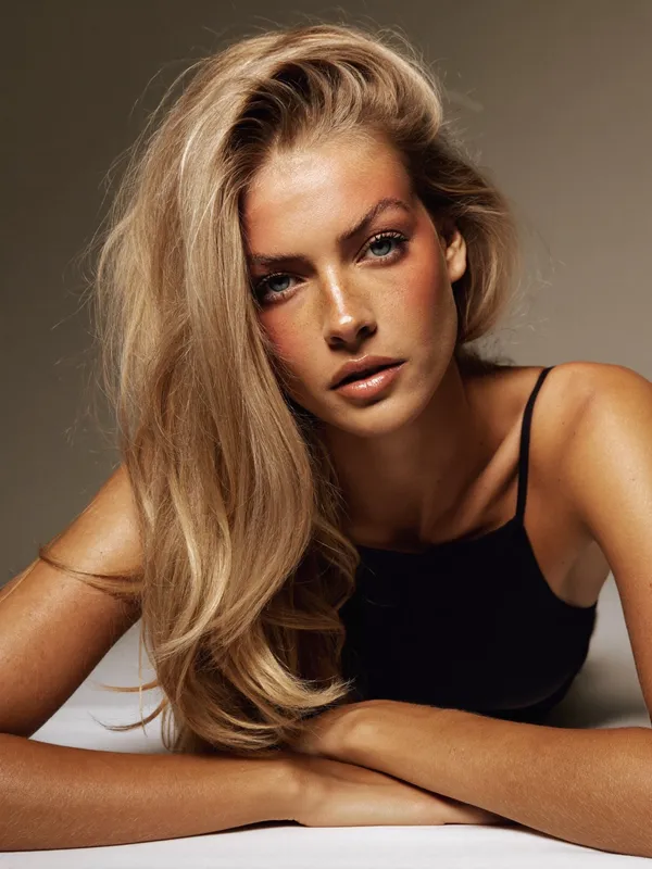 Wie baut man ein Model-Portfolio auf – und was gehört rein?