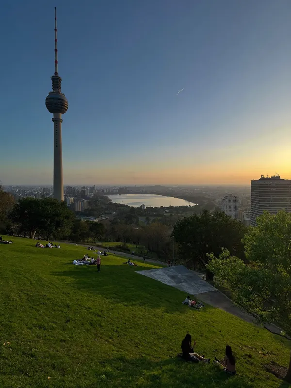 Modelagentur München: Nachwuchsmodels, Scouting und Commercial Booking